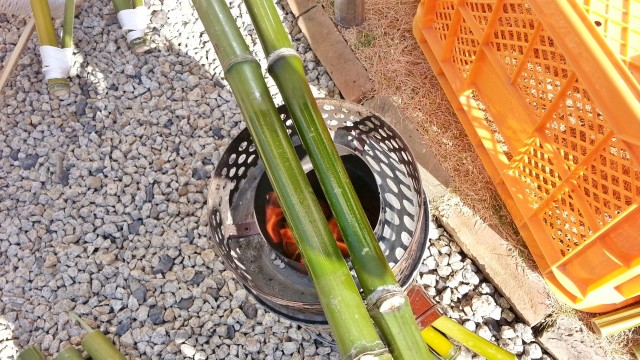 竹を炙るためのコンロ